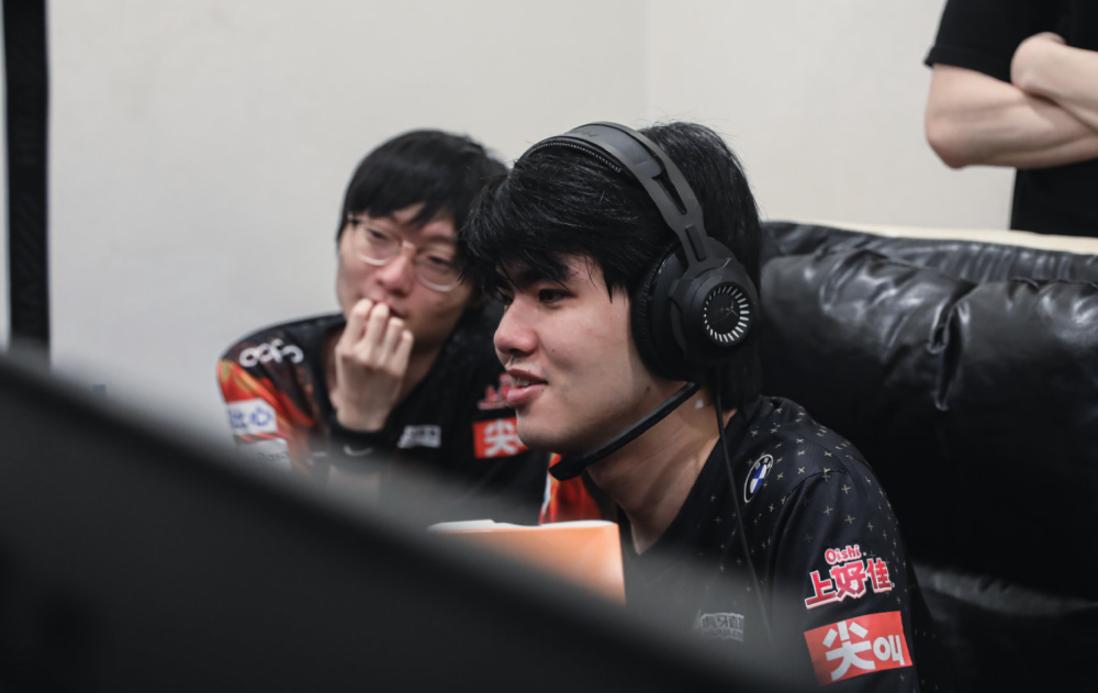 FPX血洗G2,Bin操刀奇招英雄翻盘强强对话四强赛,留下经典瞬间 FPX血洗G2,Bin操刀奇招英雄翻盘强强对话四强赛,留下经典瞬间